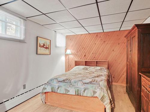 Chambre Ã Â coucher - 111 Rue Vallée, Salaberry-De-Valleyfield, QC - Indoor Photo Showing Bedroom