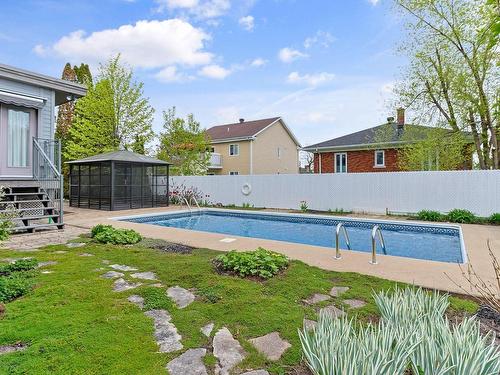 Piscine - 111 Rue Vallée, Salaberry-De-Valleyfield, QC - Outdoor With In Ground Pool