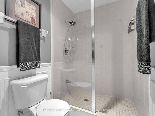905-1101 Leslie St, Toronto, ON - Indoor Photo Showing Bathroom