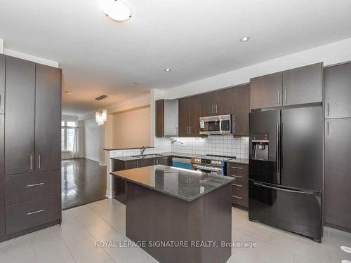 40 Ruby Lang Lane, Toronto, ON - Indoor Photo Showing Kitchen With Upgraded Kitchen