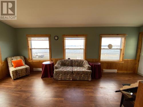 1 Main Road, English Harbour Trinity Bay, NL - Indoor Photo Showing Living Room