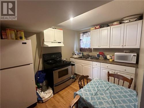 330 Jeanne D'Arc Avenue, Sudbury, ON - Indoor Photo Showing Kitchen