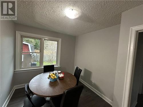 330 Jeanne D'Arc Avenue, Sudbury, ON - Indoor Photo Showing Dining Room