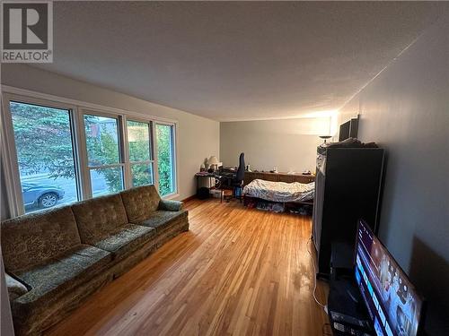 330 Jeanne D'Arc Avenue, Sudbury, ON - Indoor Photo Showing Other Room