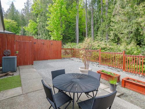 7990 Edmund St, Crofton, BC - Outdoor With Deck Patio Veranda