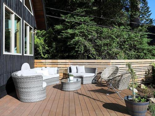 7672 Tozer Rd, Fanny Bay, BC - Outdoor With Deck Patio Veranda With Exterior
