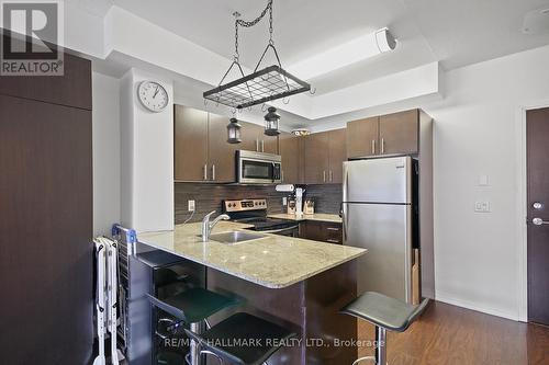 625 - 25 Cole Street, Toronto (Regent Park), ON - Indoor Photo Showing Kitchen