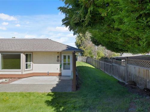 7-100 Abbey Lane, Parksville, BC - Outdoor
