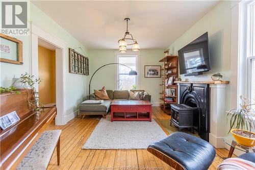 16 Wellington St, Sackville, NB - Indoor Photo Showing Living Room