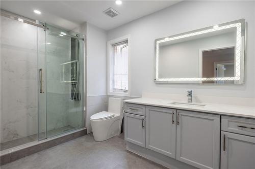 UPDATED MAIN BATH - 107 Raymond Road, Ancaster, ON - Indoor Photo Showing Bathroom