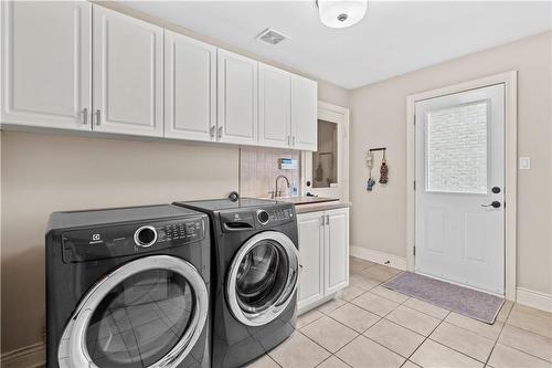 251 Foxridge Drive, Ancaster, ON - Indoor Photo Showing Laundry Room