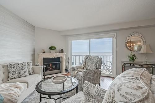 2136 Old Lakeshore Road|Unit #10, Burlington, ON - Indoor Photo Showing Living Room With Fireplace