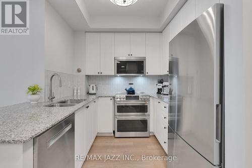 202 - 80 Shipway Avenue, Clarington, ON - Indoor Photo Showing Kitchen With Double Sink With Upgraded Kitchen