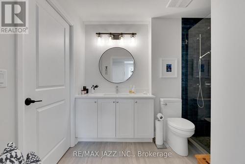 202 - 80 Shipway Avenue, Clarington, ON - Indoor Photo Showing Bathroom