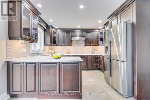 489 Winfield Terrace, Mississauga, ON - Indoor Photo Showing Kitchen With Stainless Steel Kitchen With Upgraded Kitchen