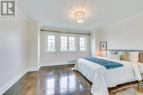 489 Winfield Terrace, Mississauga, ON - Indoor Photo Showing Bedroom