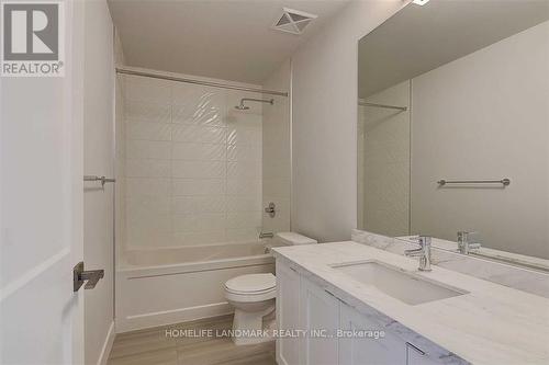 Ph1 - 4085 Parkside Village Drive, Mississauga, ON - Indoor Photo Showing Bathroom