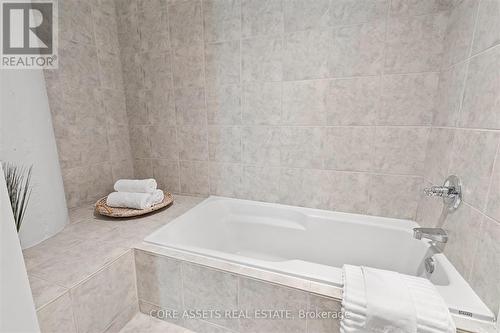739 - 155 Dalhousie Street, Toronto, ON - Indoor Photo Showing Bathroom