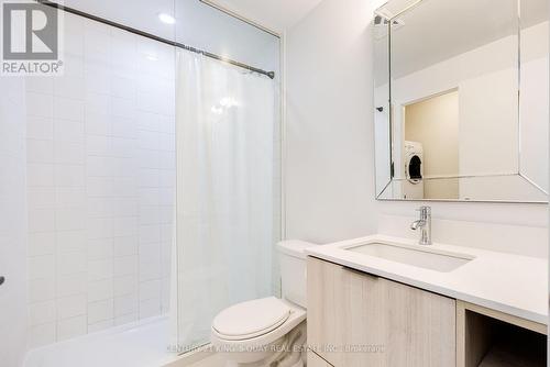 523 - 52 Forest Manor Road, Toronto, ON - Indoor Photo Showing Bathroom