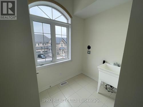 2512 Athena Path, Pickering, ON - Indoor Photo Showing Other Room