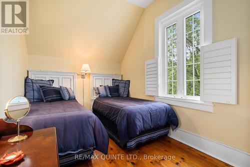 8 Bridge Street, Prince Edward County, ON - Indoor Photo Showing Bedroom
