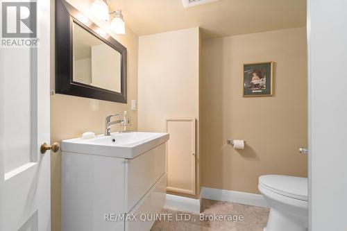 8 Bridge Street, Prince Edward County, ON - Indoor Photo Showing Bathroom