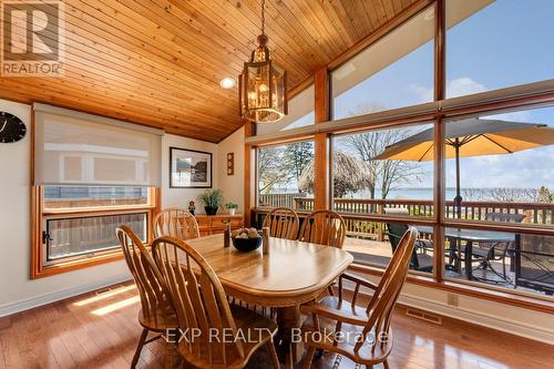 229 Lake Drive N, Georgina, ON - Indoor Photo Showing Dining Room