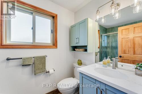 229 Lake Drive N, Georgina, ON - Indoor Photo Showing Bathroom