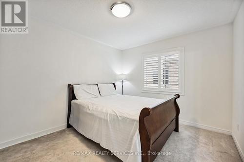 104 Sharpe Crescent, New Tecumseth, ON - Indoor Photo Showing Bedroom