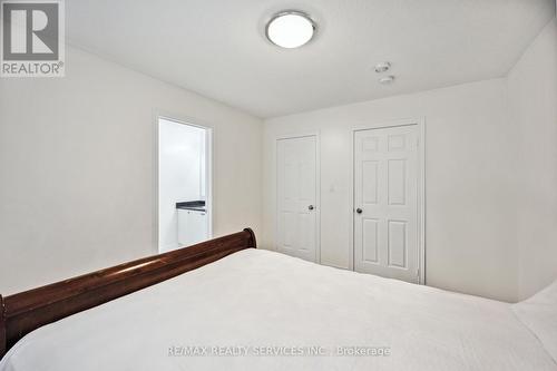 104 Sharpe Crescent, New Tecumseth, ON - Indoor Photo Showing Bedroom