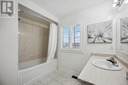 104 Sharpe Crescent, New Tecumseth, ON - Indoor Photo Showing Bathroom