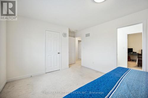 104 Sharpe Crescent, New Tecumseth, ON - Indoor Photo Showing Bedroom