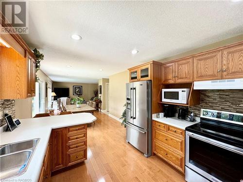 3 Snyder Street, Saugeen Shores, ON - Indoor Photo Showing Kitchen With Double Sink