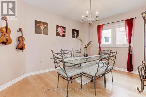 40 Red Rock Drive, Richmond Hill, ON - Indoor Photo Showing Dining Room