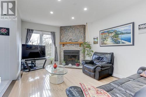 40 Red Rock Drive, Richmond Hill, ON - Indoor Photo Showing Living Room With Fireplace