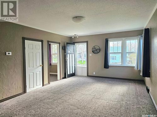336 7Th Avenue Nw, Swift Current, SK - Indoor Photo Showing Other Room