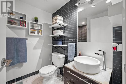 604 - 25 Carlton Street, Toronto, ON - Indoor Photo Showing Bathroom