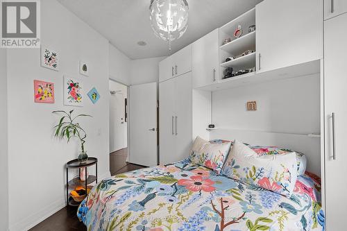 604 - 25 Carlton Street, Toronto, ON - Indoor Photo Showing Bedroom
