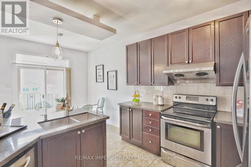 11 Silkgrove Terrace N, Markham, ON - Indoor Photo Showing Kitchen With Double Sink