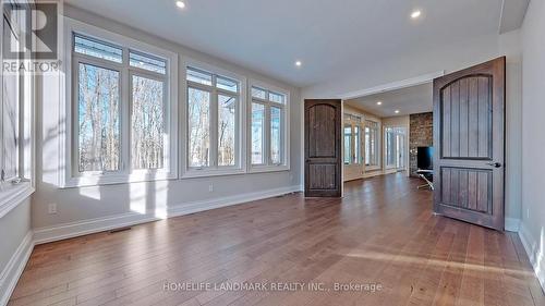 11 Warbler Way, Oro-Medonte, ON - Indoor Photo Showing Other Room