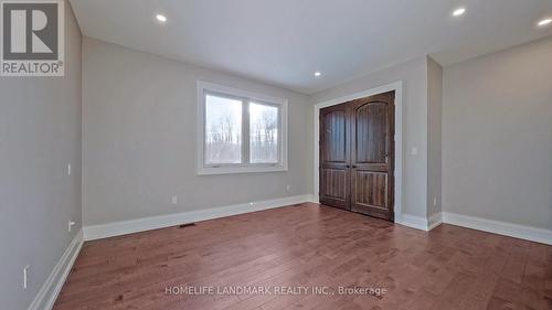 11 Warbler Way, Oro-Medonte, ON - Indoor Photo Showing Other Room