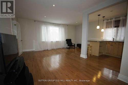 112 Stephen Drive, Toronto (Stonegate-Queensway), ON - Indoor