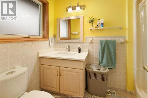 4661 Shadetree Crescent, Windsor, ON - Indoor Photo Showing Bathroom
