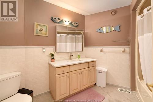 4661 Shadetree Crescent, Windsor, ON - Indoor Photo Showing Bathroom