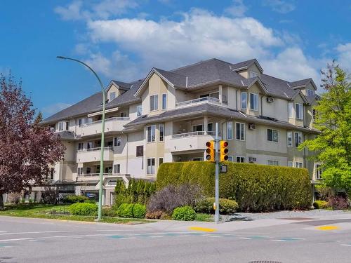 106-680 Doyle Avenue, Kelowna, BC - Outdoor With Balcony With Facade