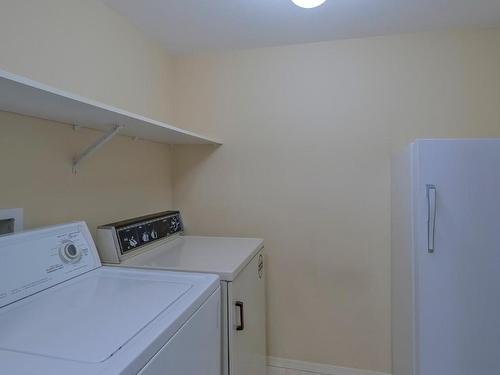 106-680 Doyle Avenue, Kelowna, BC - Indoor Photo Showing Laundry Room