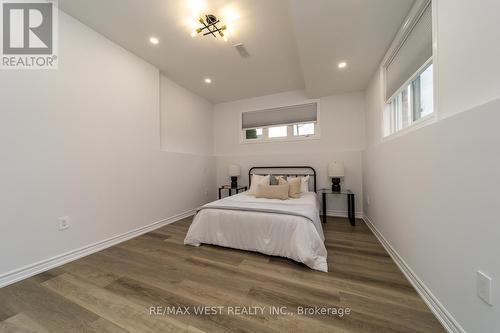 65 Allegra Drive, Wasaga Beach, ON - Indoor Photo Showing Bedroom