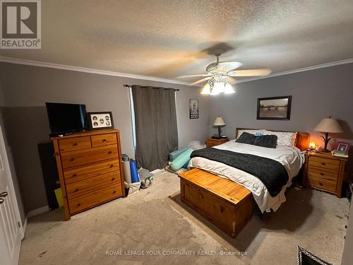 34 Kerfoot Crescent, Georgina, ON - Indoor Photo Showing Bedroom