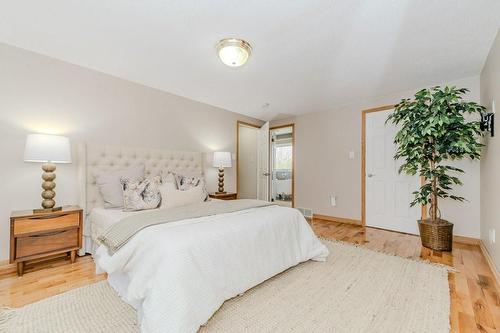 5776 Wellington Rd 26, Rockwood, ON - Indoor Photo Showing Bedroom