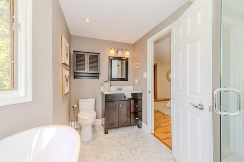 5776 Wellington Rd 26, Rockwood, ON - Indoor Photo Showing Bathroom